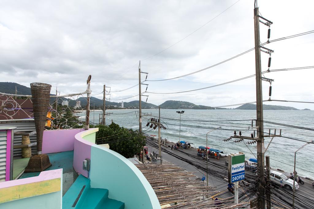 赤脚卡利姆海滨酒店 Patong 外观 照片